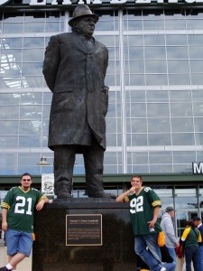 vince-lombardi-statue-green-bay-united-states+1152_12866310867-tpweb02w-30692